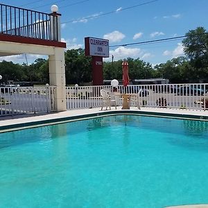 Clearwater Inn